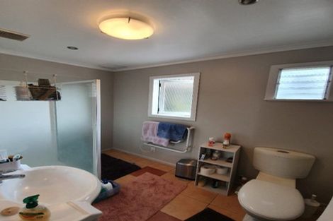 Photo of property in 1 Rosehill Drive, Rosehill, Papakura, 2113