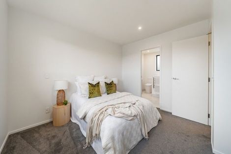 Photo of property in 2/183 Cambridge Terrace, Fairfield, Lower Hutt, 5011