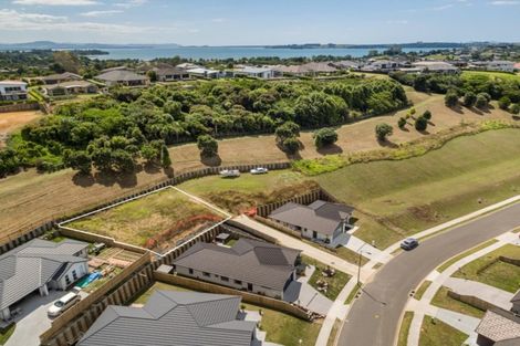 Photo of property in 13 Lakeside Terrace, Omokoroa, 3114