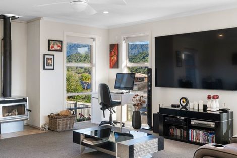 Photo of property in 114a Milton Terrace, Picton, 7220