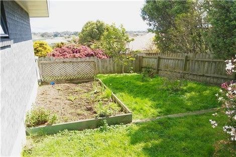 Photo of property in 17 Frank Nobilo Drive, Golflands, Auckland, 2013