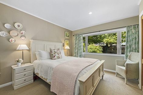 Photo of property in 2 Barton Road, Heretaunga, Upper Hutt, 5018