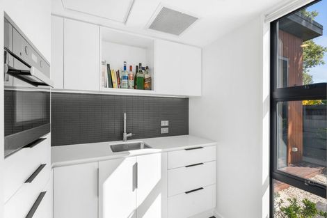 Photo of property in 42 Tui Street, Fendalton, Christchurch, 8041