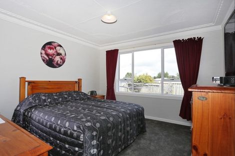 Photo of property in 1 Manapouri Street, Strathern, Invercargill, 9812