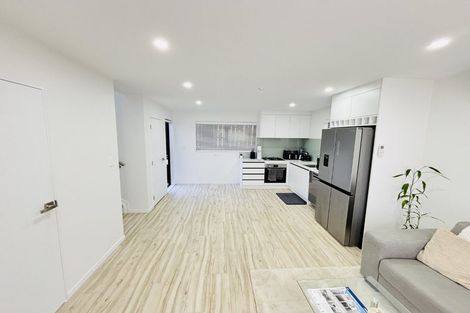 Photo of property in 19c Farwood Drive, Henderson, Auckland, 0612