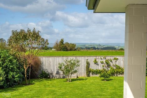 Photo of property in 28 Feist Street, Carterton, 5713