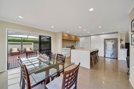 Photo of property in 9 Sampson Avenue, Waiwhakaiho, New Plymouth, 4312