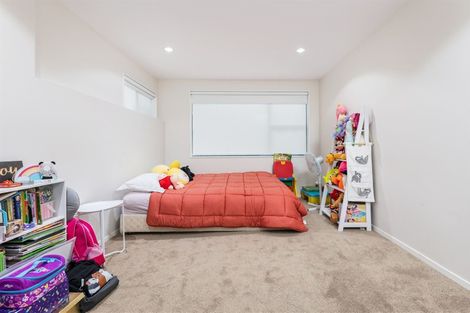 Photo of property in 96 San Valentino Drive, Henderson, Auckland, 0612