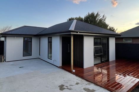 Photo of property in 47a Royal Park Drive, Parklands, Christchurch, 8083