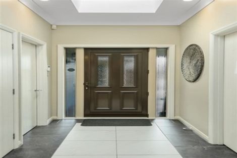 Photo of property in 18 Milesbrook Close, Rangiora, 7400