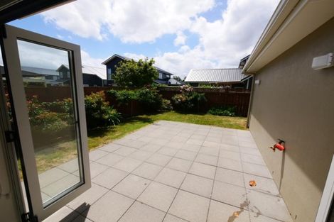 Photo of property in 3 Cornwall Place, Karaka, Papakura, 2113