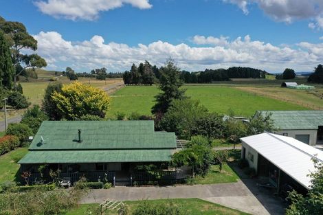 Photo of property in 2337 Rangiwahia Road, Rangiwahia, Kimbolton, 4774