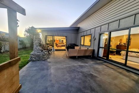 Photo of property in 7 Aqua Way, Paraparaumu, 5032