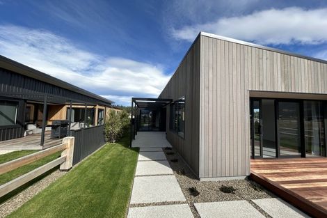 Photo of property in 150 Burdon Loop, Lake Hawea, 9382