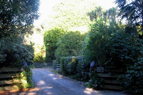 Photo of property in 17 River Glade, Waikanae, 5036