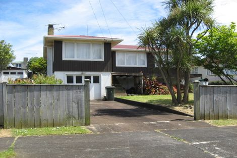 Photo of property in 4 Koru Street, Mangere Bridge, Auckland, 2022