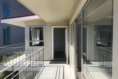 Photo of property in 43 Palliser Road, Roseneath, Wellington, 6011