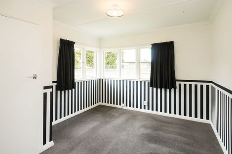 Photo of property in 1 Woodstock Place, Hokowhitu, Palmerston North, 4410