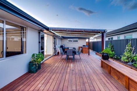 Photo of property in 76 Eriksen Road, Te Awa, Napier, 4110