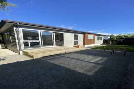 Photo of property in 9b Fitzherbert Road, Wainuiomata, Lower Hutt, 5014