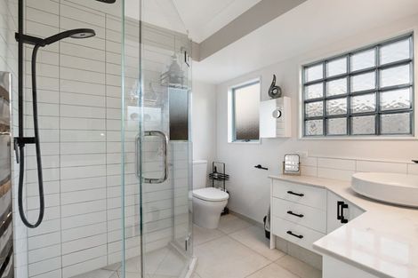 Photo of property in 12 Sandhurst Drive, Papamoa Beach, Papamoa, 3118