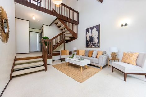 Photo of property in 4/112 Coronation Road, Hillcrest, Auckland, 0627