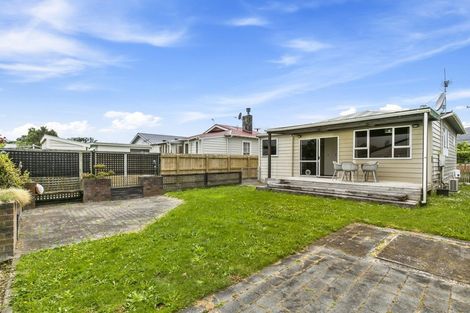 Photo of property in 11 Baldwin Street, Moera, Lower Hutt, 5010