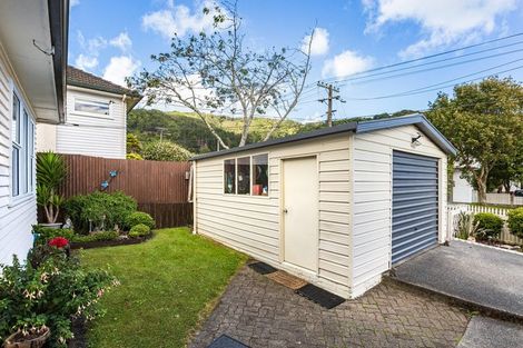 Photo of property in 11 Gardiner Grove, Wainuiomata, Lower Hutt, 5014