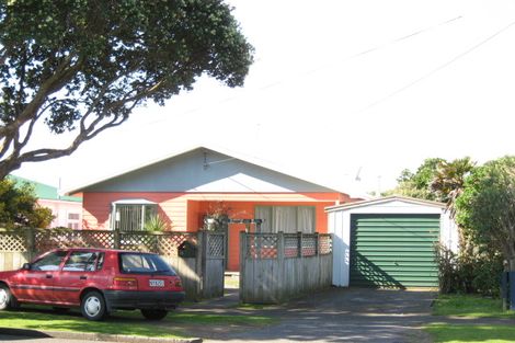 Photo of property in 15 Richmond Street, Fitzroy, New Plymouth, 4312
