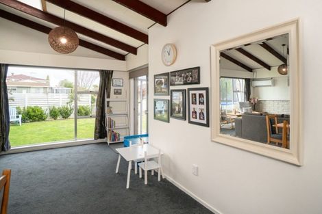 Photo of property in 52 Fergusson Street, Stoke, Nelson, 7011