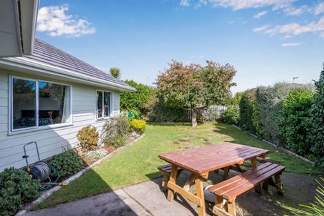 Photo of property in 8 Beachwater Grove, Paraparaumu Beach, Paraparaumu, 5032