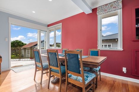 Photo of property in 9 Shortt Avenue, Mangere Bridge, Auckland, 2022