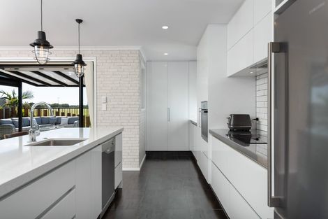 Photo of property in 24 Drabble Crescent, Papamoa Beach, Papamoa, 3118