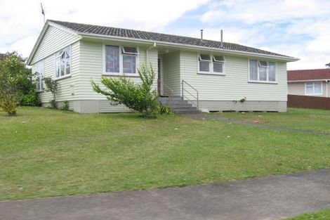 Photo of property in 37 Heyford Close, Mangere, Auckland, 2022