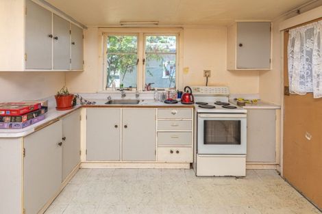 Photo of property in 70 Manuka Street, Castlecliff, Whanganui, 4501