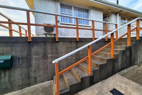 Photo of property in 2/97 Cockayne Road, Khandallah, Wellington, 6035