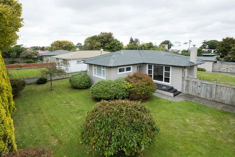 Photo of property in 1 Woodstock Place, Hokowhitu, Palmerston North, 4410