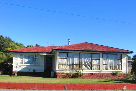 Photo of property in 68 Marlborough Street, Greymouth, 7805