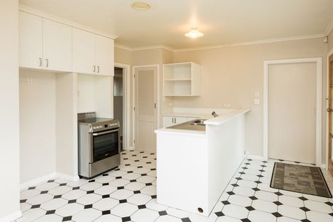 Photo of property in 1 Woodstock Place, Hokowhitu, Palmerston North, 4410