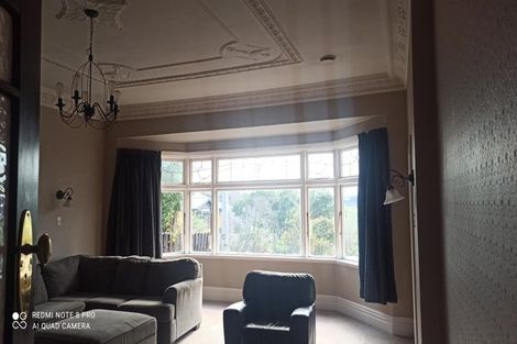 Photo of property in 1 Cossens Street, Balclutha, 9230