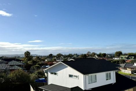 Photo of property in 4 Tawapou Close, Massey, Auckland, 0614