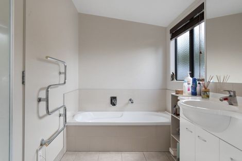 Photo of property in 27 Clifton Terrace, Brookfield, Tauranga, 3110