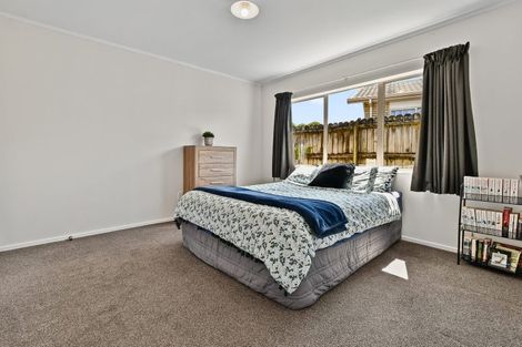 Photo of property in 21 Tonson Place, Weymouth, Auckland, 2103