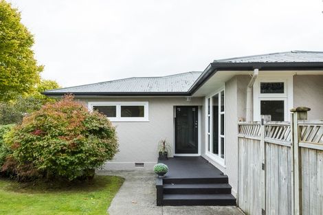 Photo of property in 1 Woodstock Place, Hokowhitu, Palmerston North, 4410