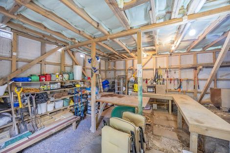 Photo of property in 17 Louise Place, Browns Bay, Auckland, 0630