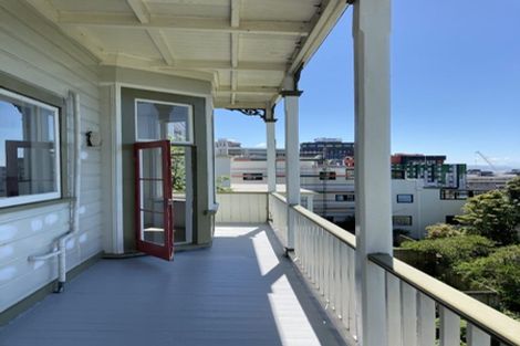 Photo of property in 235 The Terrace, Te Aro, Wellington, 6011