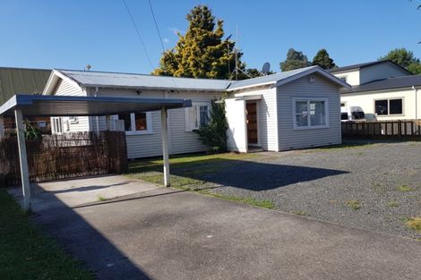 Photo of property in 35 Oxford Street, Fairfield, Hamilton, 3214