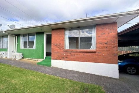 Photo of property in 1/76 Portage Road, New Lynn, Auckland, 0600