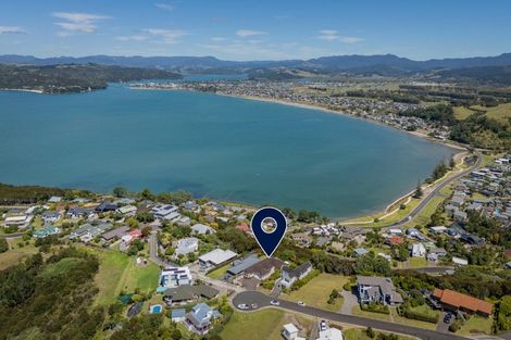 Photo of property in 186 Centennial Drive, Whitianga, 3510