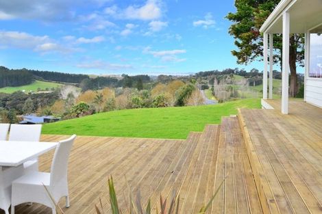 Photo of property in 118 Upper Orewa Road, Wainui, Silverdale, 0992